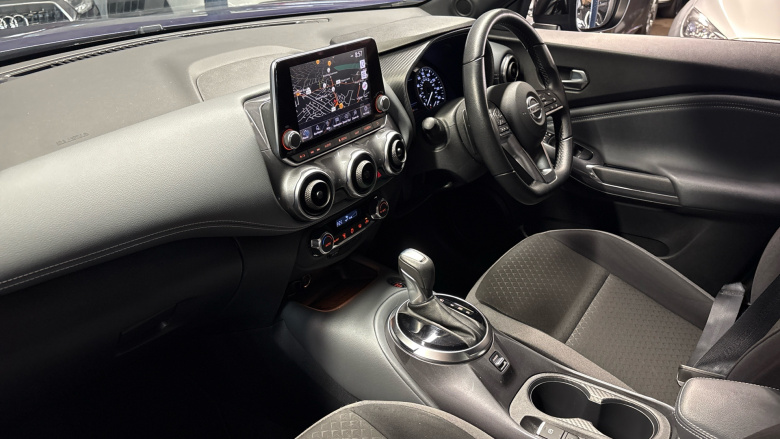 Nissan Juke 1.0 DiG-T 114 N-Connecta 5dr DCT Petrol Hatchback